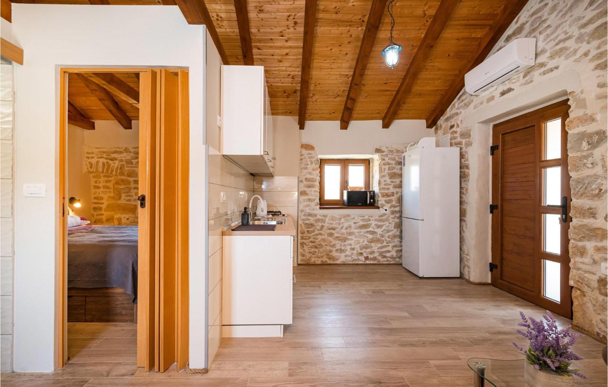 Pet Friendly Home In Murvica With Kitchen Экстерьер фото